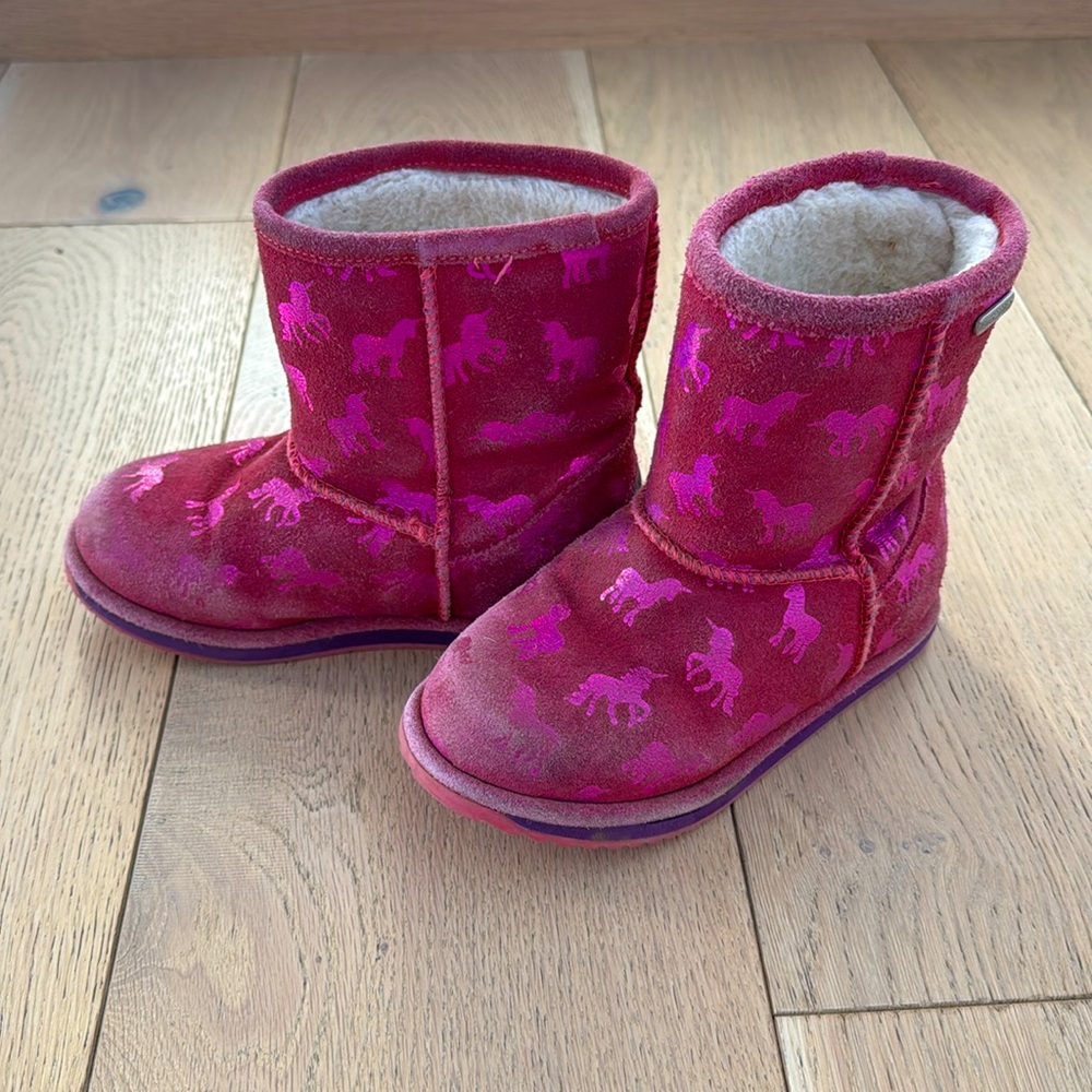 EMU Australia snow boots - iridescent unicorn print